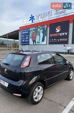 Хэтчбек Fiat Punto 2011 в Ровно