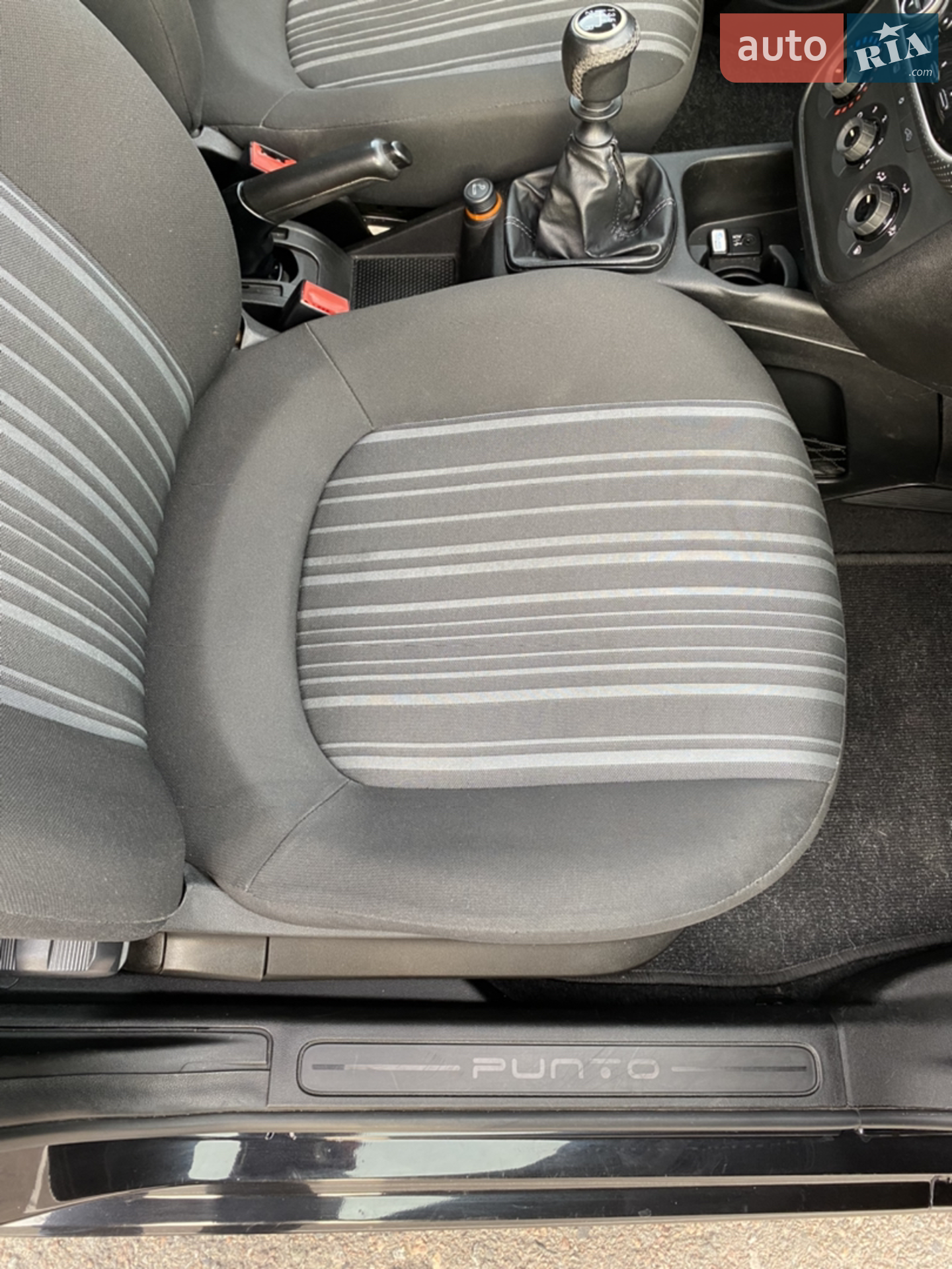 2011 Fiat Punto - мініатюра 12