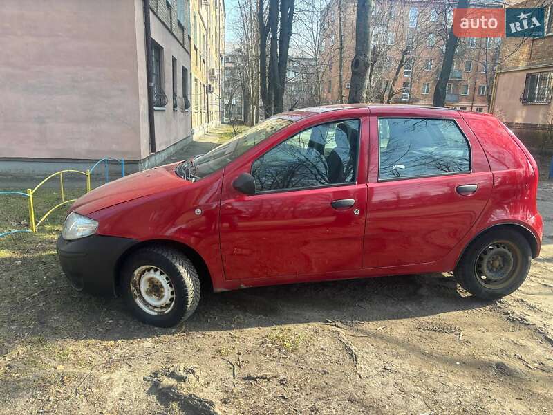 Хэтчбек Fiat Punto 2010 в Киеве фото 5 Хэтчбек Fiat Punto 2010 в Киеве