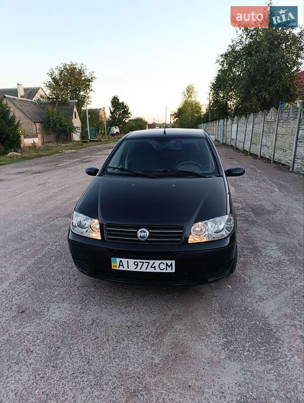 Хэтчбек Fiat Punto 2004 в Фастове