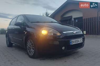 Хэтчбек Fiat Punto 2012 в 
