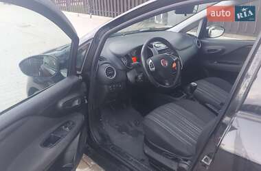 Хэтчбек Fiat Punto 2012 в 