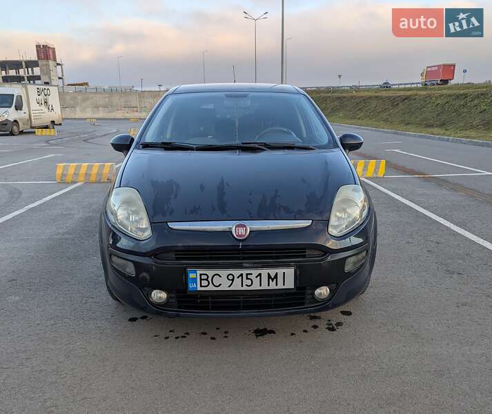 Хэтчбек Fiat Punto 2011 в Львове