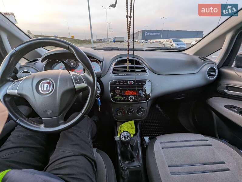 Хэтчбек Fiat Punto 2011 в Львове фото 10 Хэтчбек Fiat Punto 2011 в Львове