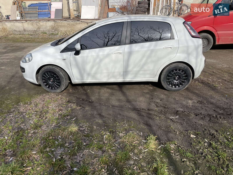 Хетчбек Fiat Punto 2011 в Коломиї