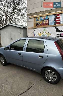 Хэтчбек Fiat Punto 2010 в 