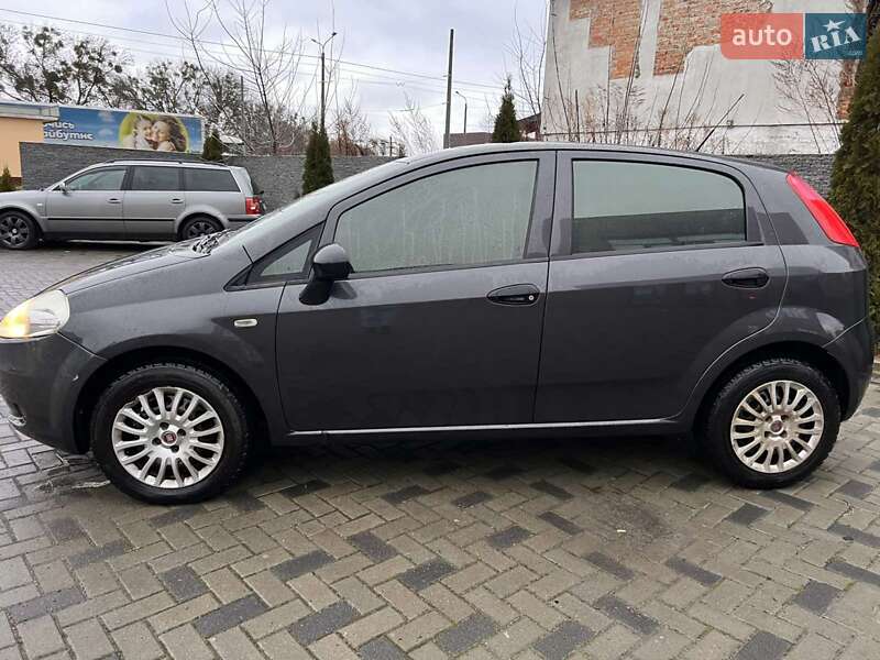 Хэтчбек Fiat Punto 2011 в Ровно