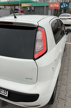 Хэтчбек Fiat Punto 2011 в Киеве