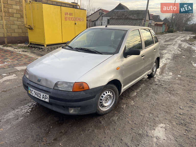 Хетчбек Fiat Punto 1997 в Дніпрі