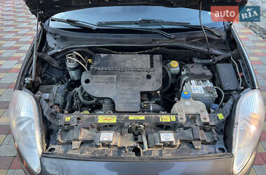 Хэтчбек Fiat Punto 2008 в 
