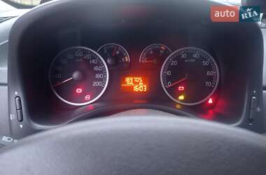 Хэтчбек Fiat Punto 2011 в 