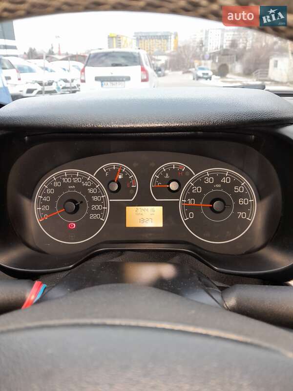 Хэтчбек Fiat Punto 2010 в Львове