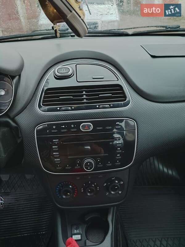 Хэтчбек Fiat Punto 2011 в Шепетовке