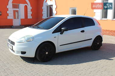 Хэтчбек Fiat Punto 2009 в Жовкве