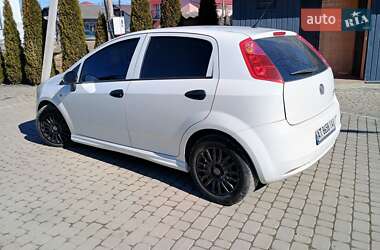 Хэтчбек Fiat Punto 2010 в 