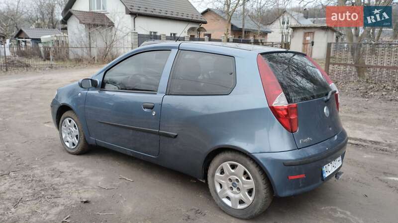 Хэтчбек Fiat Punto 2004 в Луцке