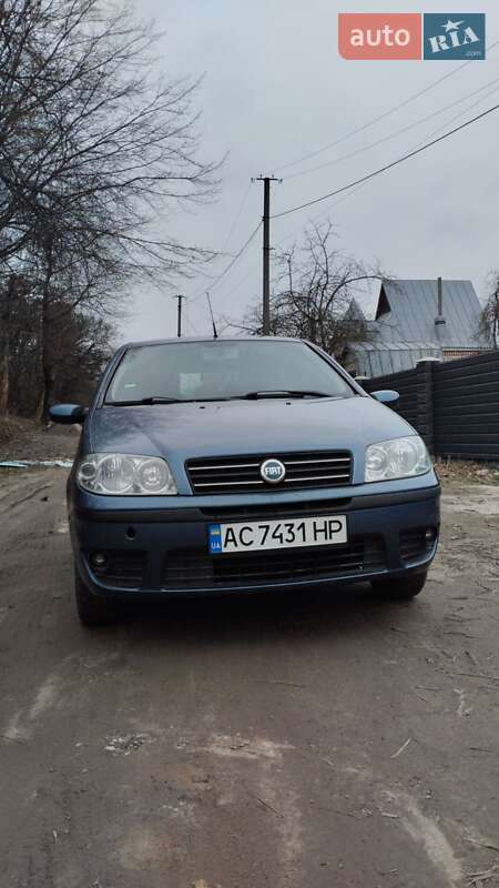 Хэтчбек Fiat Punto 2004 в Луцке