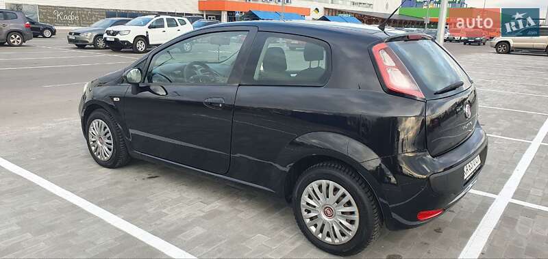 Хетчбек Fiat Punto 2011 в Києві
