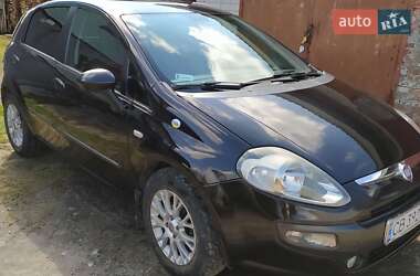 Хэтчбек Fiat Punto 2010 в 