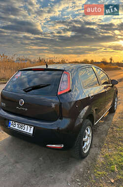 Хэтчбек Fiat Punto 2012 в Ямполе