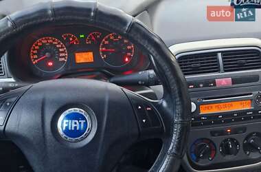 Хэтчбек Fiat Punto 2006 в 