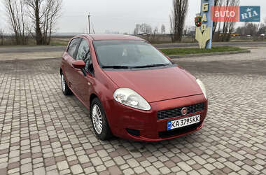 Хэтчбек Fiat Punto 2008 в 