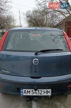 Хэтчбек Fiat Punto 2003 в 
