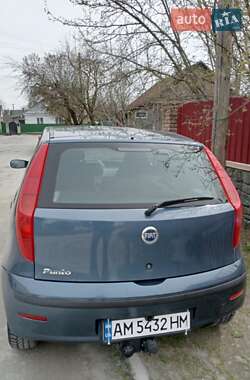 Хэтчбек Fiat Punto 2003 в 