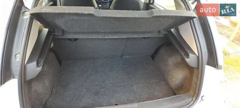 Хэтчбек Fiat Punto 2010 в Бурштыне фото 12 Хэтчбек Fiat Punto 2010 в Бурштыне