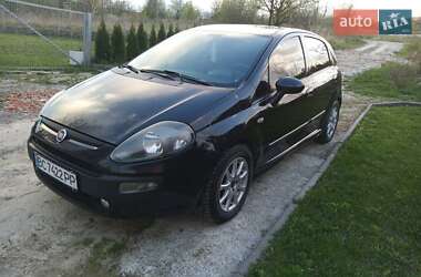 Хэтчбек Fiat Punto 2010 в 