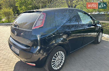 Хэтчбек Fiat Punto 2010 в 