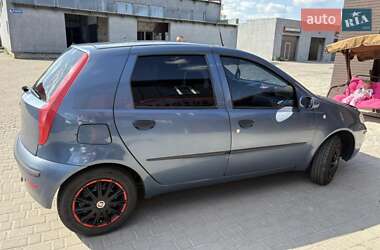 Хэтчбек Fiat Punto 2004 в 