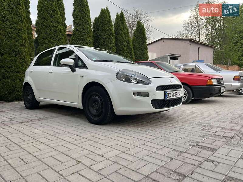 Хетчбек Fiat Punto 2012 в Кам'янець-Подільському