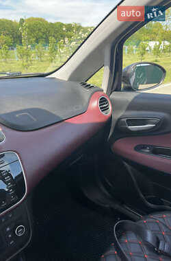 Хэтчбек Fiat Punto 2011 в 