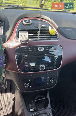 Хэтчбек Fiat Punto 2011 в 