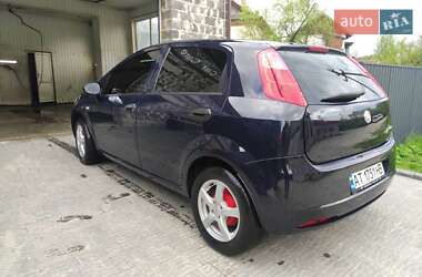 Хетчбек Fiat Punto 2009 в 