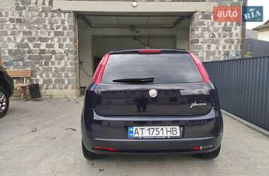 Хетчбек Fiat Punto 2009 в 