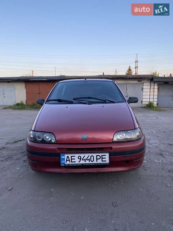 Хэтчбек Fiat Punto 1997 в 