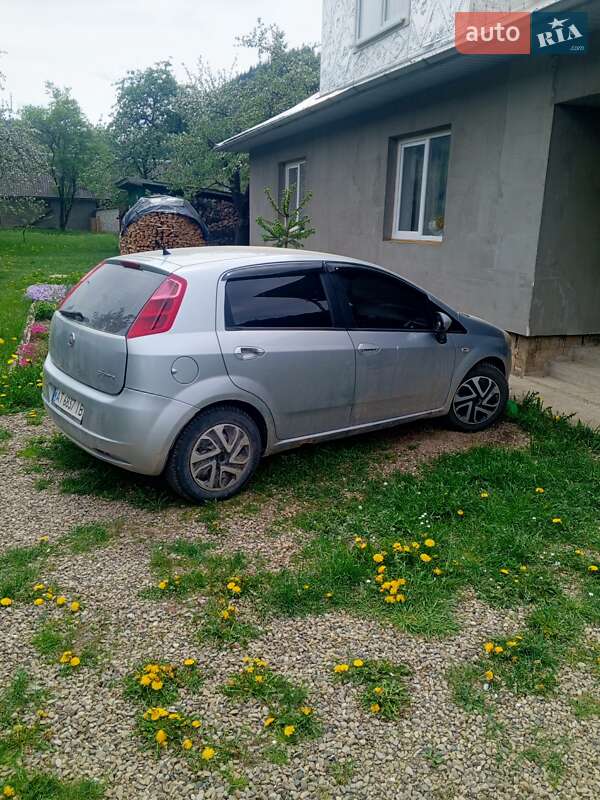 Хетчбек Fiat Punto 2009 в Івано-Франківську