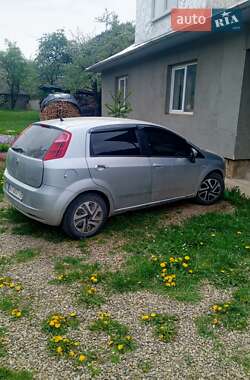 Хетчбек Fiat Punto 2009 в 
