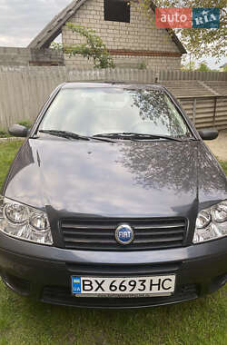 Хэтчбек Fiat Punto 2003 в 