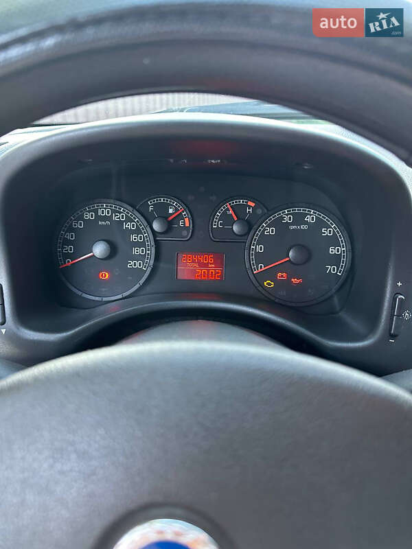 Хэтчбек Fiat Punto 2007 в Киеве