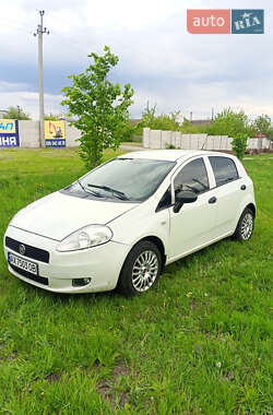 Хэтчбек Fiat Punto 2009 в 