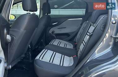 Хэтчбек Fiat Punto 2010 в 