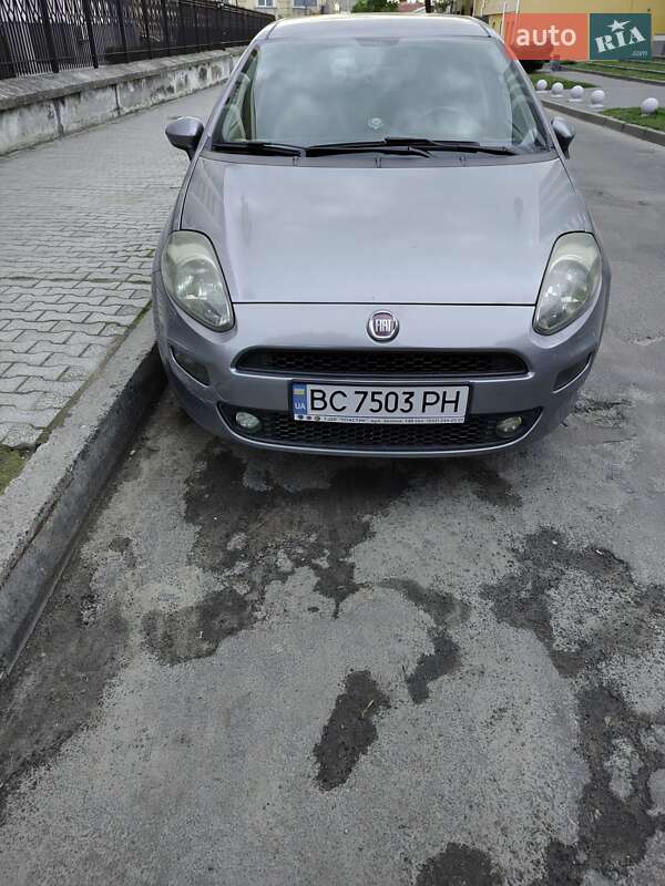 Хэтчбек Fiat Punto 2012 в Львове