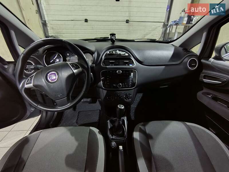 Хэтчбек Fiat Punto 2012 в Львове