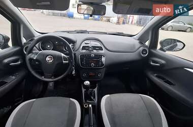 Хетчбек Fiat Punto 2012 в 