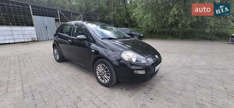 Хетчбек Fiat Punto 2012 в 