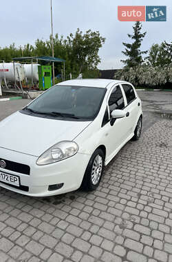 Хетчбек Fiat Punto 2010 в 