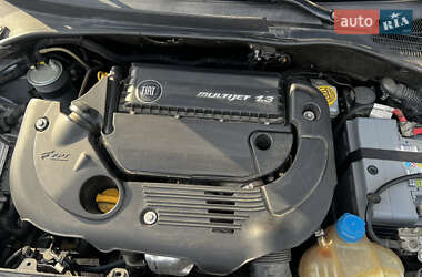 Хэтчбек Fiat Punto 2010 в 